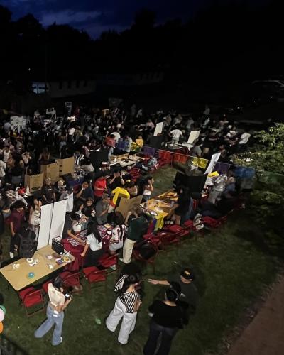 Bienvenidos BBQ attendees 